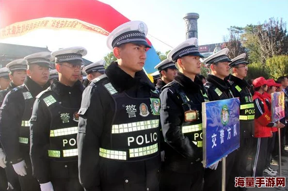 欧美三人交：最新动态揭示了这一现象在社交平台上的影响力与参与者的多样性，吸引了越来越多年轻人的关注