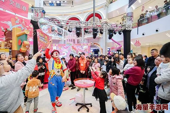 圣诞狂欢庆典，参与活动即领英雄召唤券，人人有机会赢取限定好礼！